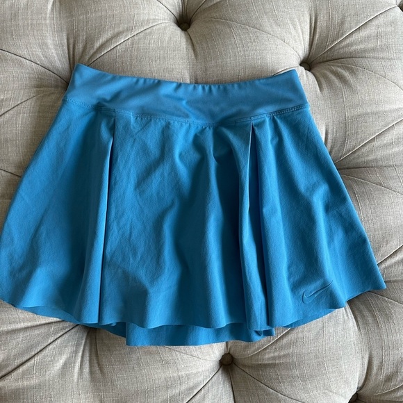 Nike Women's Vibrant Blue Mini Skirt - Picture 4 of 8